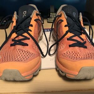 OC Cloud Surfer Running Shoe